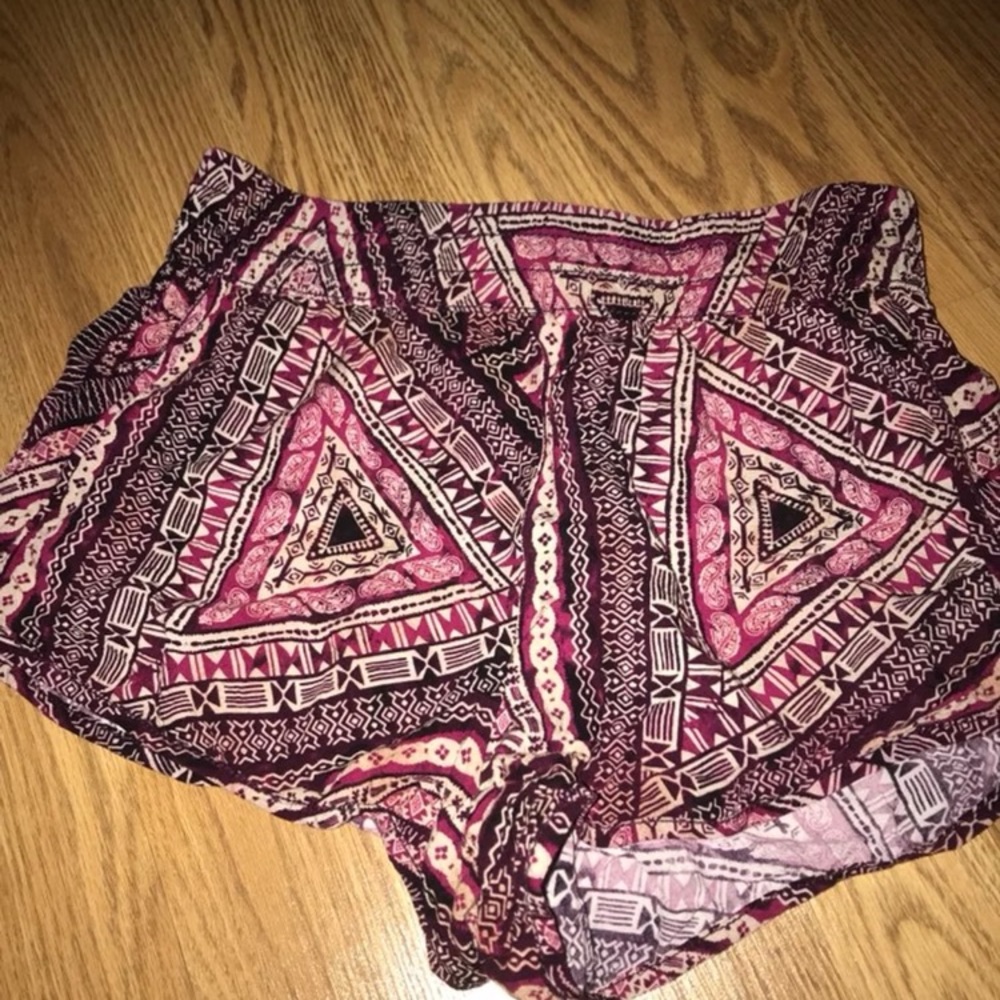 Garage patterned shorts